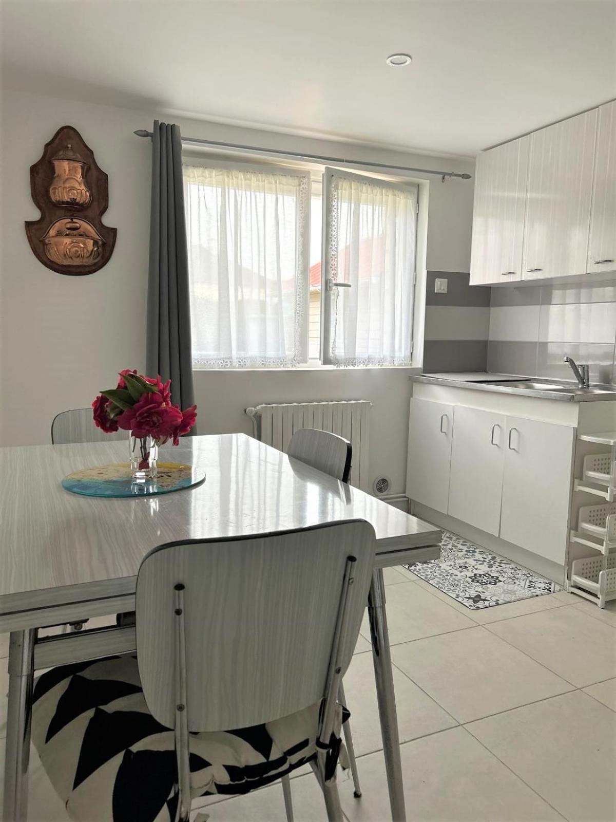 Le Ponthieu De Bayeux Apartment Bagian luar foto